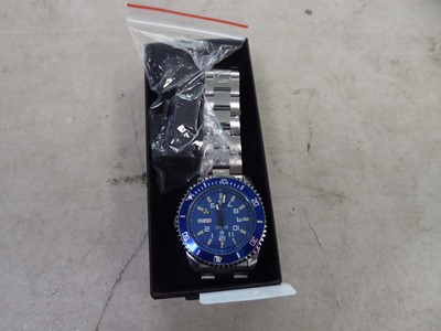 Lot 2268 - Ruiqi wristwatch, boxed