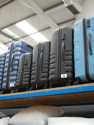 Lot 3196 - 3 piece The Rock hard shelled suitcase set