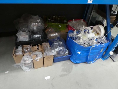 Lot 3219 - Decorative items to include glass decorative...