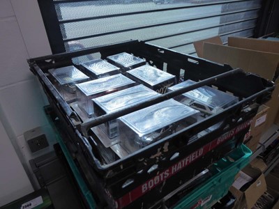 Lot 2352 - 3 trays containing various diecast vehicles,...