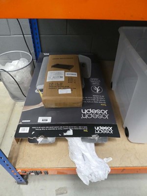 Lot 3229 - Joseph Joseph 90L laundry basket plus an...