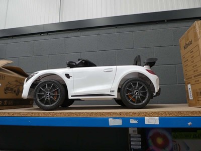 Lot 3267 - Mercedes ride on car, unboxed