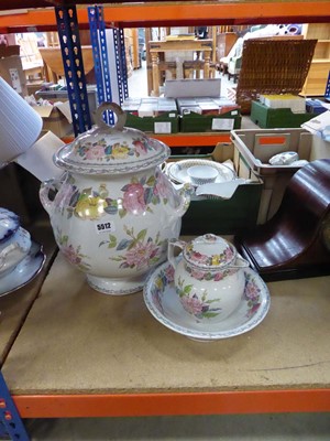 Lot 5512 - Quantity of floral patterned crockery inc....