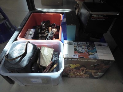 Lot 2511 - 3 boxes containing various cameras and camera...
