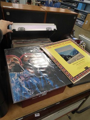 Lot 2515 - Box containing various vinyl records