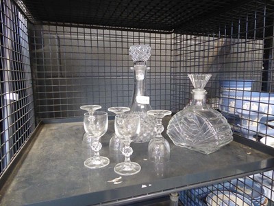 Lot 5570 - 2 decanters and 5 sherry glasses