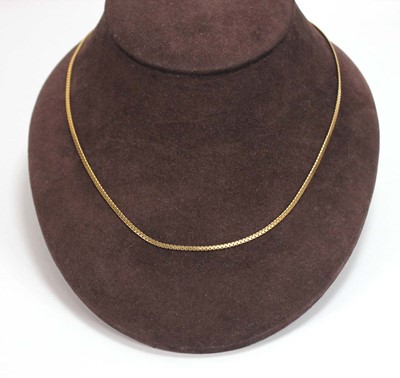 Lot 531 - An 18ct yellow gold flat boxlink necklace, l....