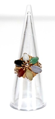Lot 538 - A yellow metal cluster ring set coloured...