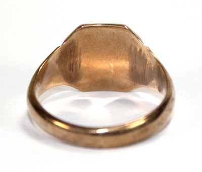 Lot 554 - A 9ct yellow gold signet ring, Chester 1947,...