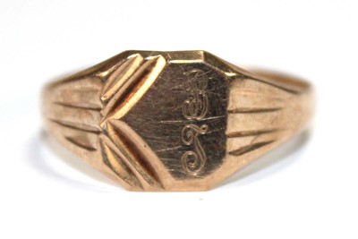 Lot 555 - A 9ct yellow gold signet ring, Birmingham 1979,...