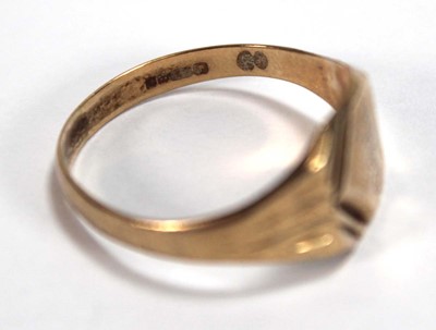 Lot 555 - A 9ct yellow gold signet ring, Birmingham 1979,...