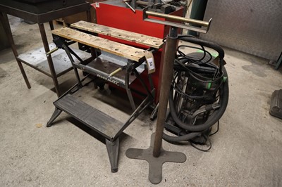 Lot 32 - Black + Decker workmate and a work stand