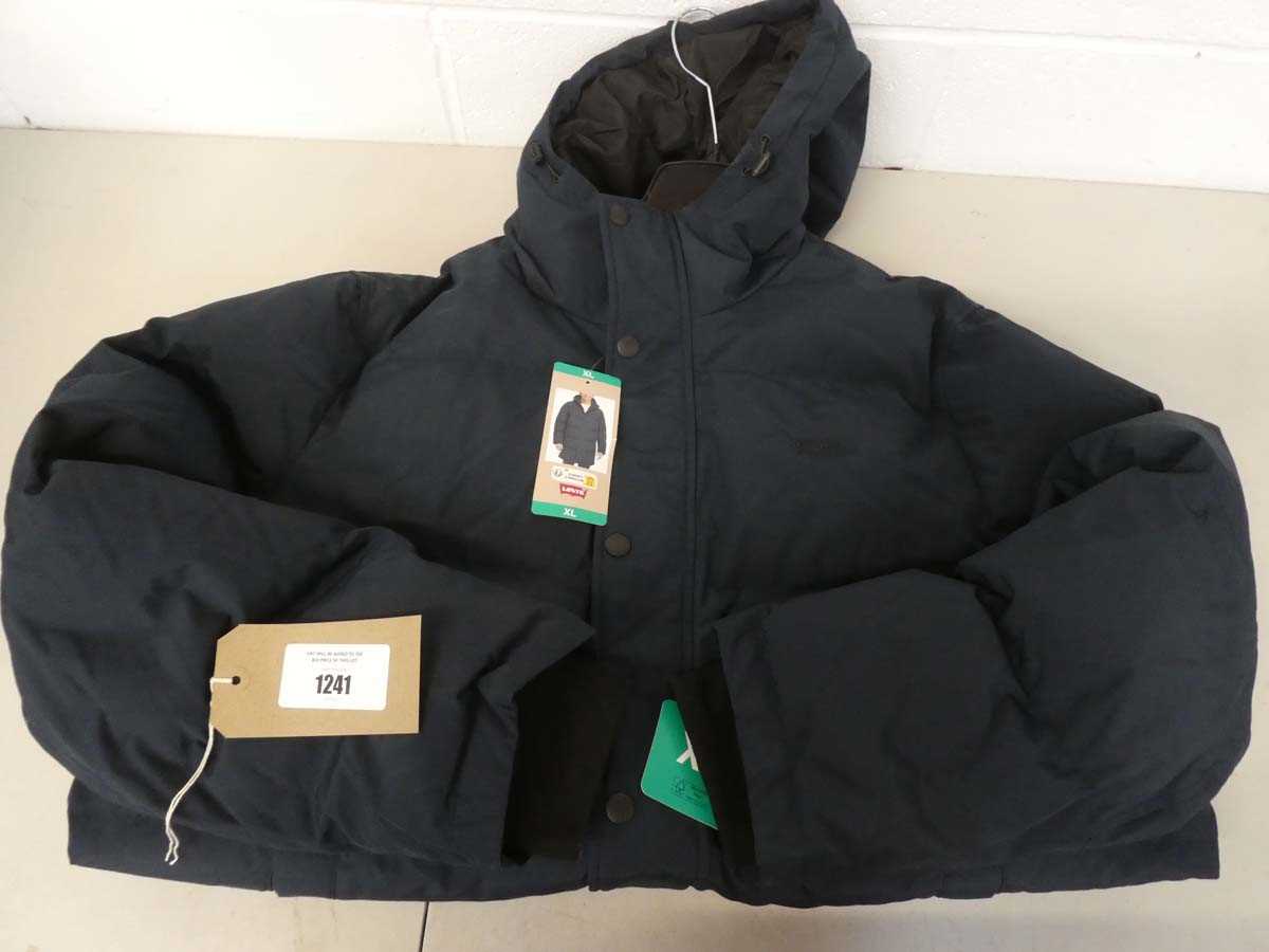 Lot 1241 - Levi's long hooded parka coat size XL