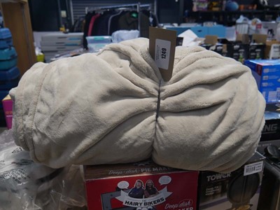 Lot 1249 - Large beige throw