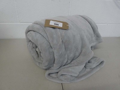 Lot 1255 - Large grey throw