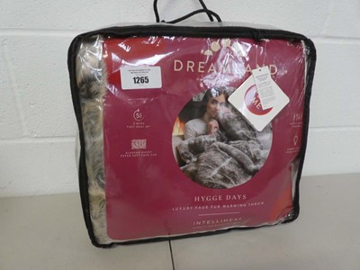 Lot 1265 - Dreamland luxury faux fur warming throw