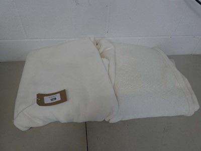 Lot 1279 - x2 Jennifer Adams cream throws