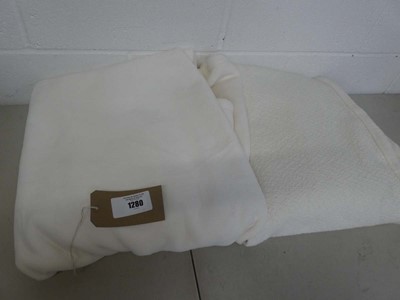 Lot 1280 - x2 Jennifer Adams cream throws