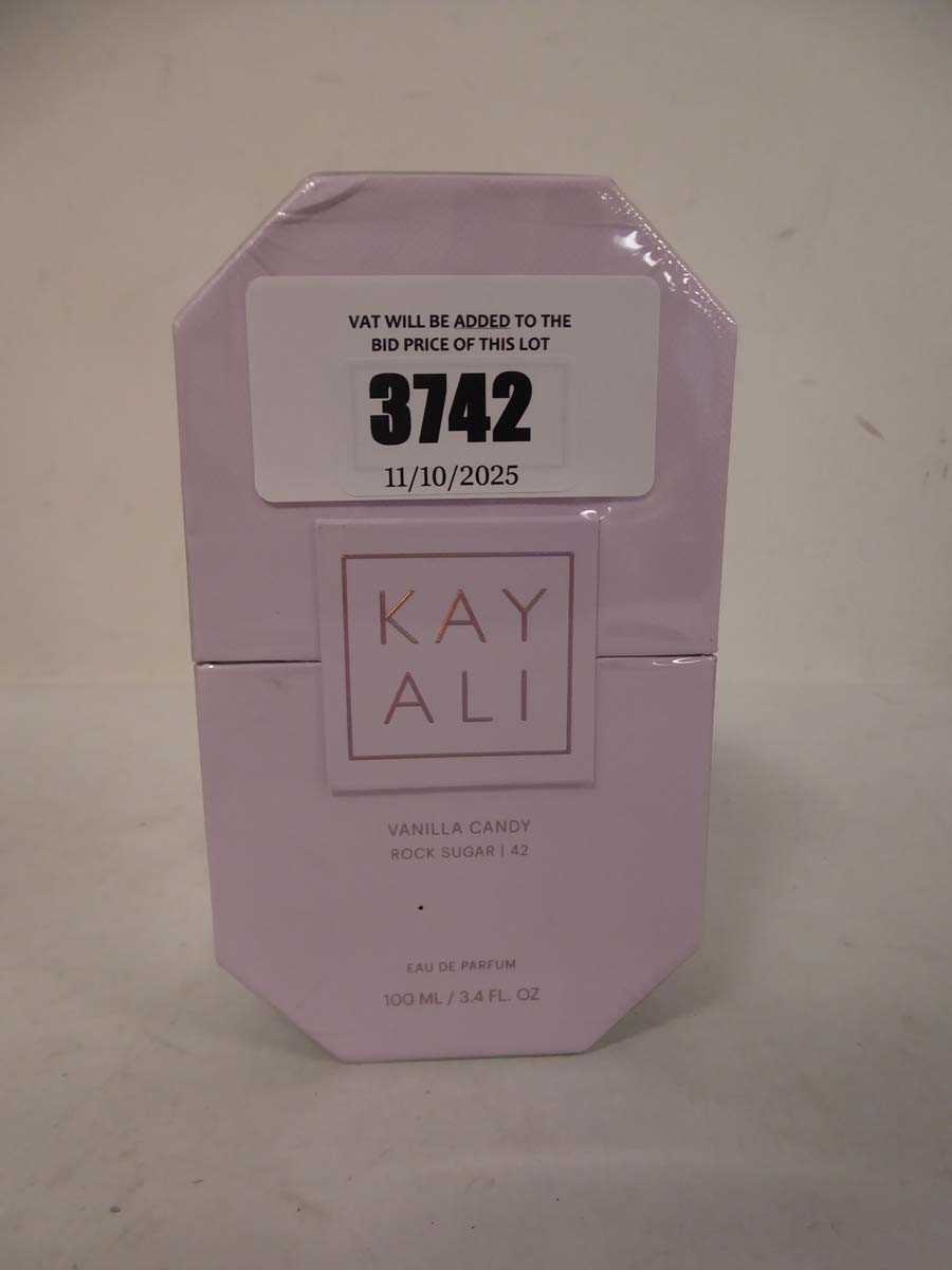 Lot Kayali vanilla candy rock sugar eau de parfum...