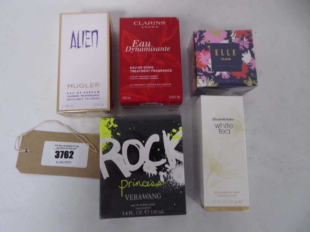 Lot 5x Various perfumes to include Elizabeth Arden,...