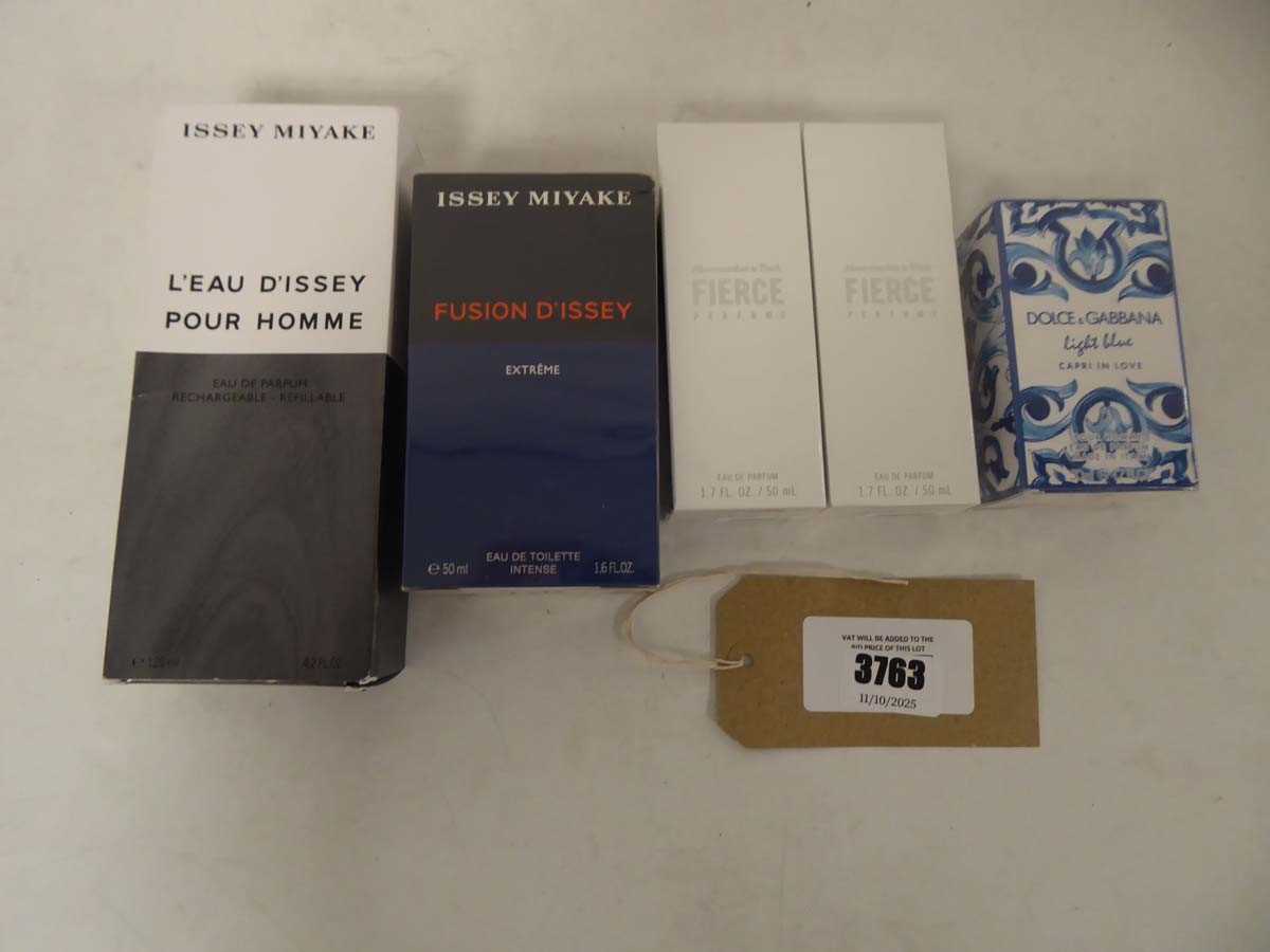Lot 5x Various perfumes to include Dolce & Gabanna,...