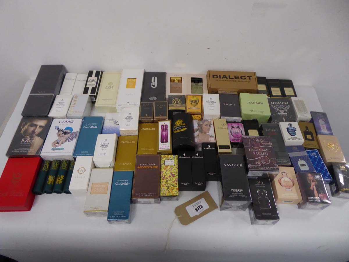 Lot Large selection of various perfumes