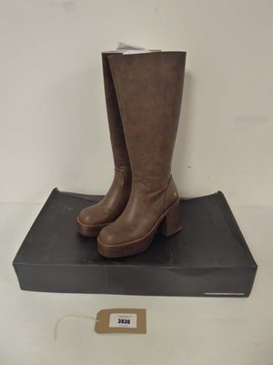 Lot Windsorsmith niche boots in dark oak size UK9 -...