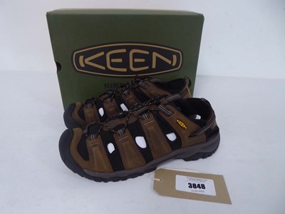 Lot Keen targhee III sandals in bison / mulch size...