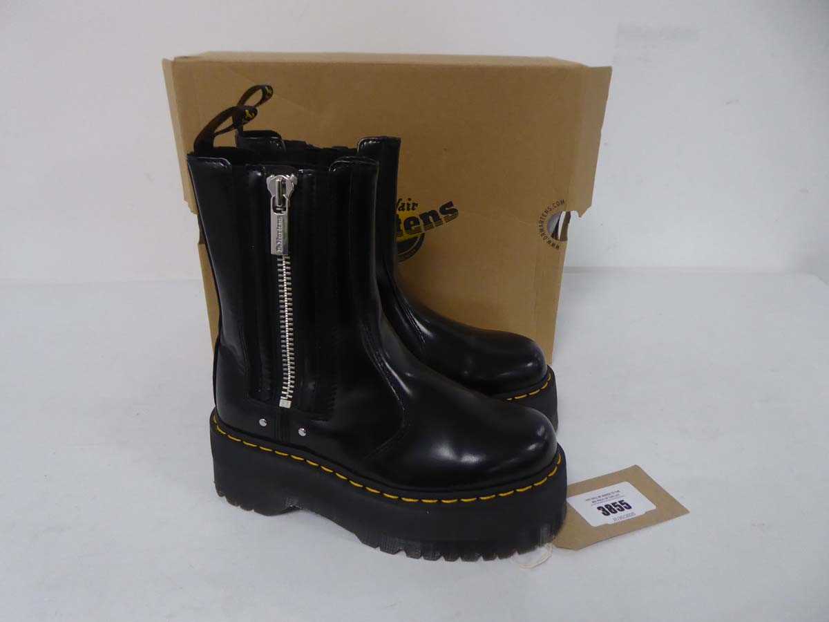 Lot Dr Martens Air Wair 2976 max boots in black...