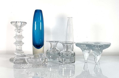 Lot 263 - A group of European and American glass...