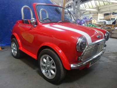 Lot 2 - (A609 KDG) Customised Austin Mini Mayfair with...