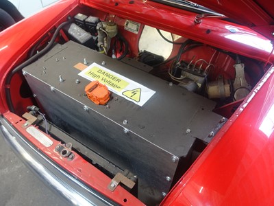 Lot 2 - (A609 KDG) Customised Austin Mini Mayfair with...