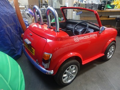 Lot 2 - (A609 KDG) Customised Austin Mini Mayfair with...