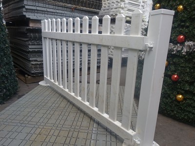 Lot 7 - Large quantity of UPVC picket fencing suitable...