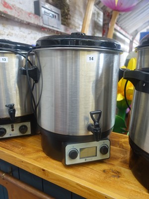 Lot 14 - Royal Catering mulled wine urn