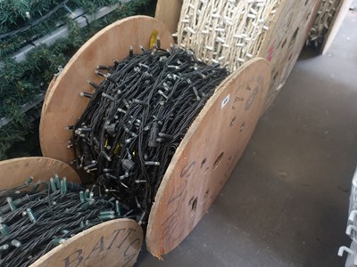 Lot 49 - 300m of 30 x 10m length warm white LED string...