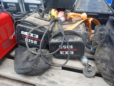 Lot 105 - Pair of Exe Rise 1120kg capacity electric...