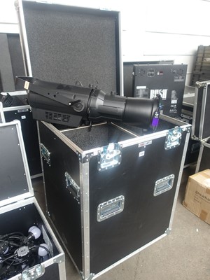 Lot 146 - 4x Ovation E-260WW spot lights with associated...