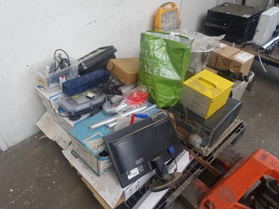Lot 177 - Pallet of assorted items to include 2x...