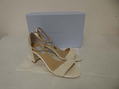 Lot 1004 - Charlotte Mills kaite pearl high heels in...