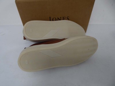 Lot 1008 - Jones Bootmaker dixon boots in tan size UK10 -...