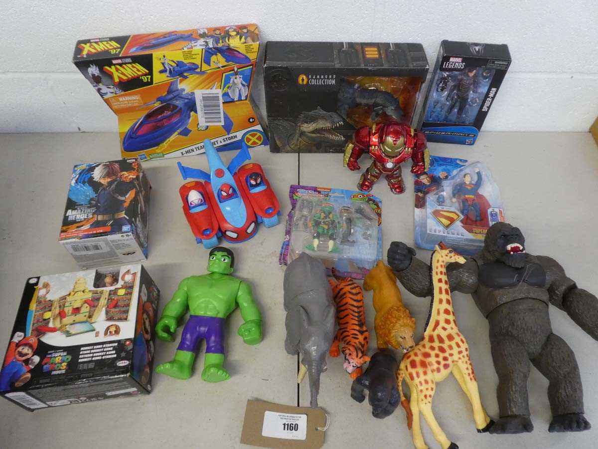 Lot Selection of toys to include Marvel X-men team...