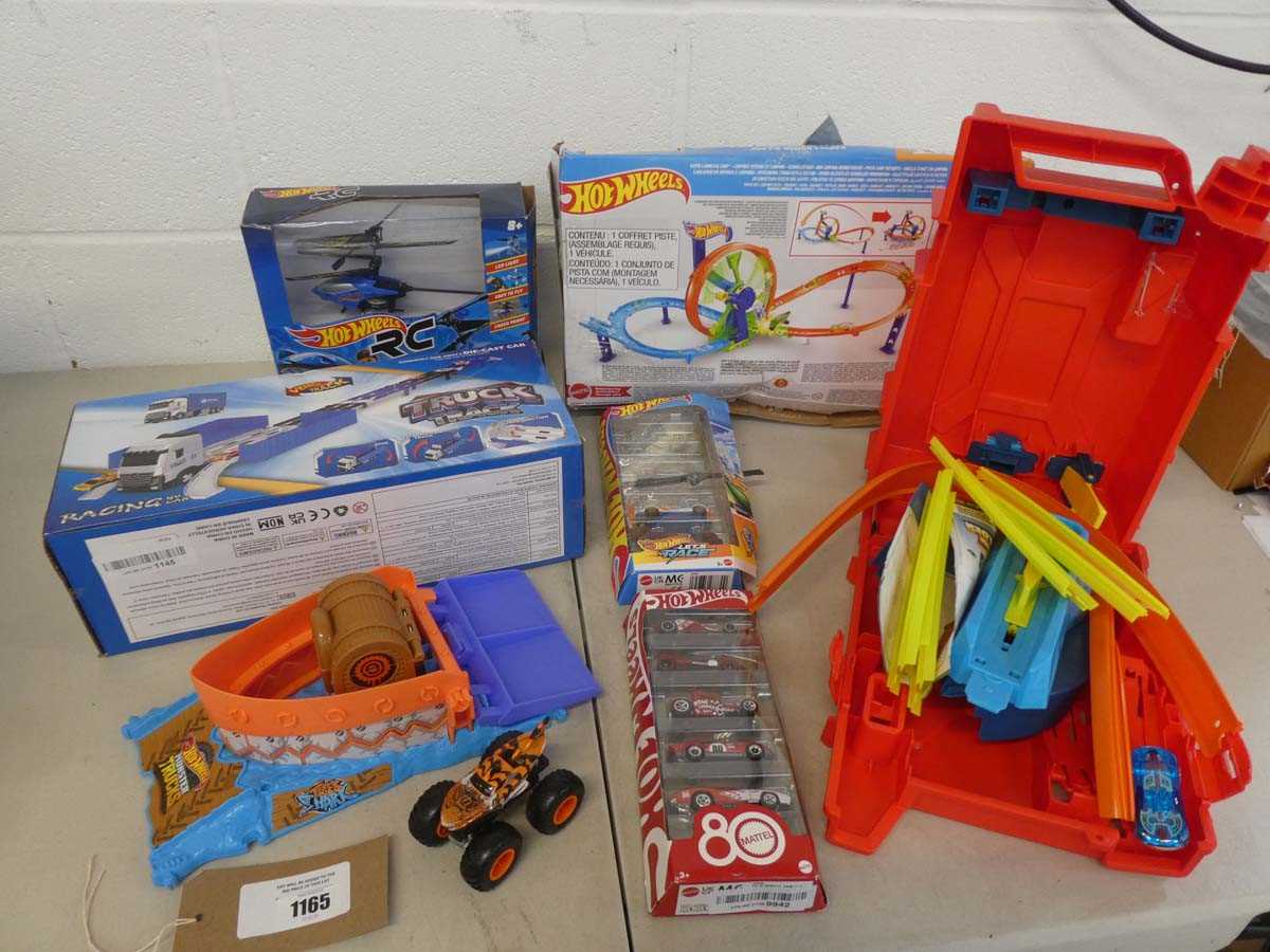 Lot Selection of Hot Wheels to include rapid...