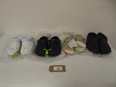 Lot 1024 - 4x Pairs of Crocs in various styles