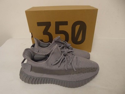 Lot 1028 - Adidas Yeezy bost 350 V2 trainers in grey size...