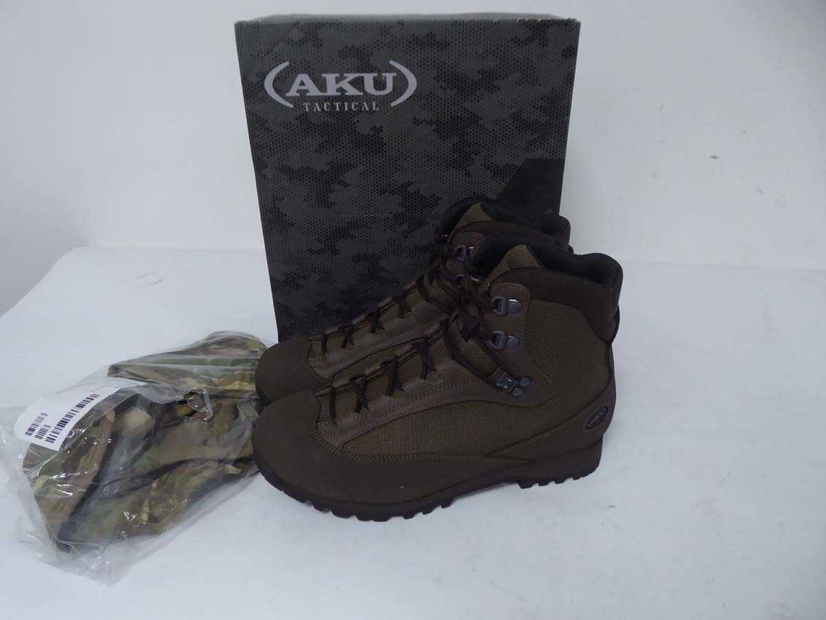 Lot 1038 - AKU Tactical combat hi boots size 8L - boxed