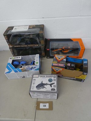 Lot Selection of RC cars, tanks, 360 aquacross,...