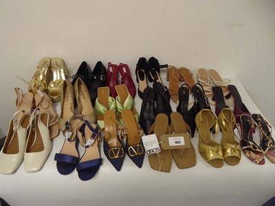 Lot 1053 - 18x Pairs of high heels in various styles to...