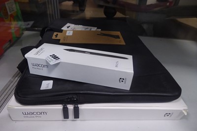 Lot 2381 - Wacom Intuos Pro tablet together with Pro pen,...