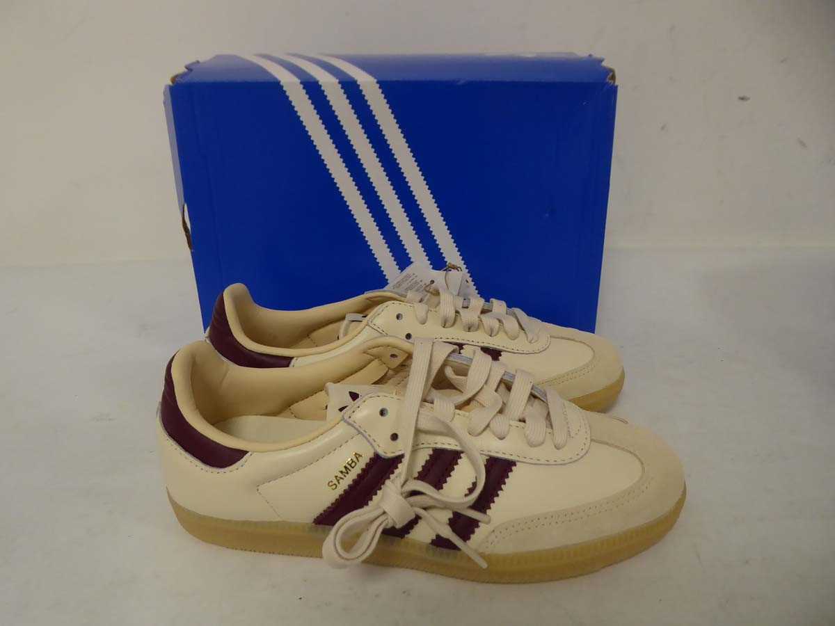 Lot 1059 - Adidas samba OG trainers in beige size UK5.5 -...